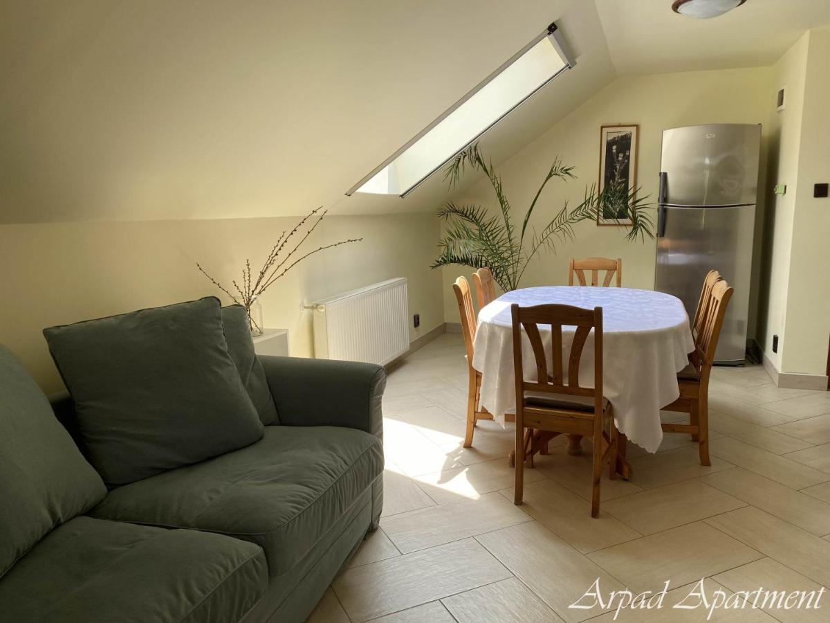 Arpad Apartman Hajduszoboszlo Exterior photo
